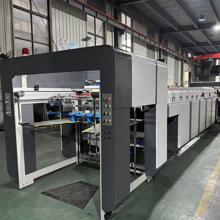 Avtomatski stroj za UV oljno lakiranje za debel in tanek papir