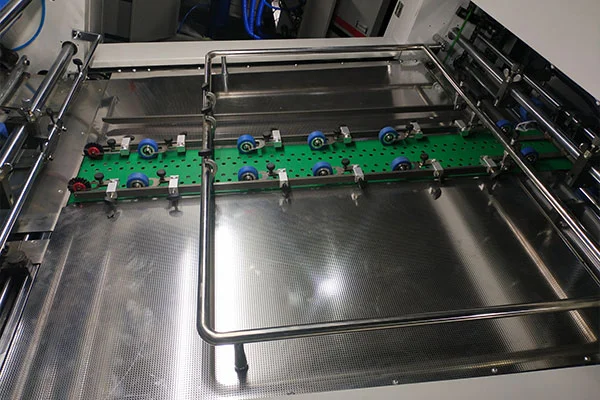 Intelligent Servo Hot Knife Laminating Machine